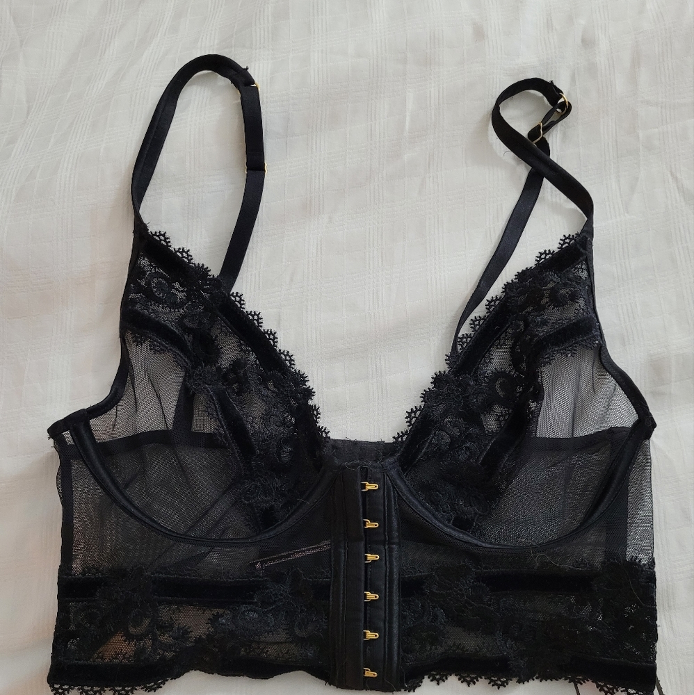 COPY - Victoria's secret bralet black lace